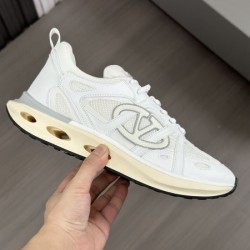 VALENTINO ヴァレンティノ 新作すぐ届く 2024SS メンズ用 スニーカー