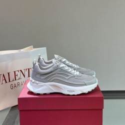 VALENTINO ヴァレンティノ デザイン高い 2024SS メンズ用 スニーカー