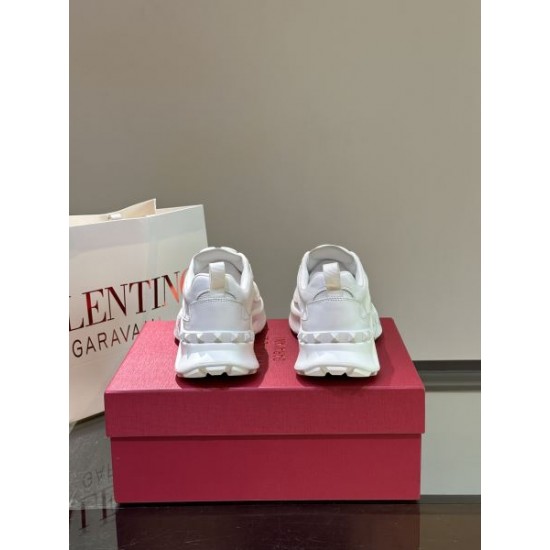 VALENTINO ヴァレンティノ デザイン高い 2024SS メンズ用 スニーカー VALENTINO ヴァレンティノ デザイン高い 2024SS メンズ用 スニーカー