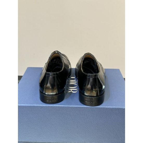 DIOR ディオール 春先にはもってこいの色 2024SS メンズ用 ビジネスシューズ DIOR ディオール 春先にはもってこいの色 2024SS メンズ用 ビジネスシューズ