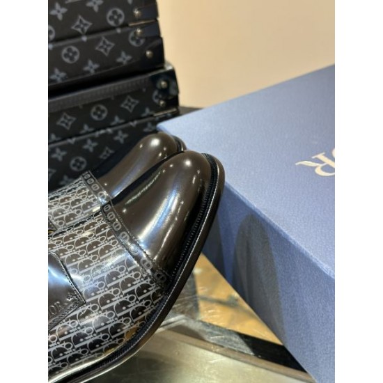 DIOR ディオール 春先にはもってこいの色 2024SS メンズ用 ビジネスシューズ DIOR ディオール 春先にはもってこいの色 2024SS メンズ用 ビジネスシューズ