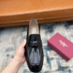 FERRAGAMO サルヴァトーレ フェラガモ 今夏大本命 2024SS メンズ用 ビジネスシューズ