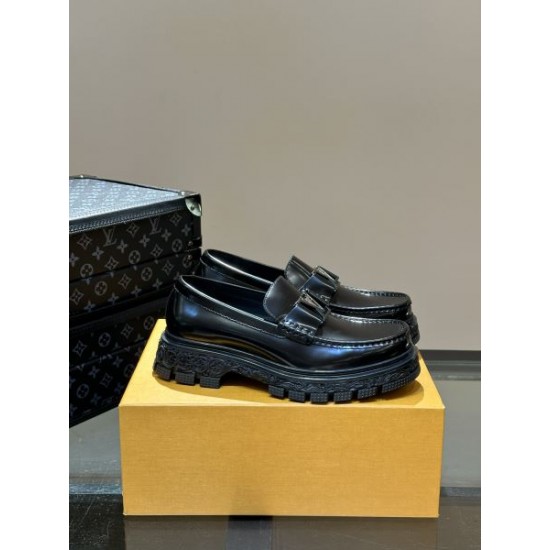 LOUIS VUITTON ルイヴィトン 海外限定新作 2024SS メンズ用 ビジネスシューズ LOUIS VUITTON ルイヴィトン 海外限定新作 2024SS メンズ用 ビジネスシューズ