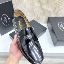 PRADA プラダ ファン必見の春夏新作 2024SS メンズ用 ビジネスシューズ