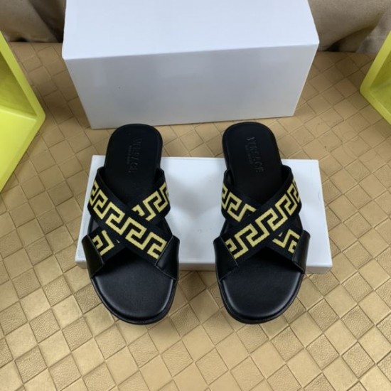 VERSACE ヴェルサーチェ 春夏季超人気即完売 2024SS メンズ用 サンダル VERSACE ヴェルサーチェ 春夏季超人気即完売 2024SS メンズ用 サンダル