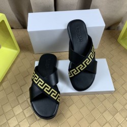 VERSACE ヴェルサーチェ 夏季大人気アイテム 2024SS メンズ用 サンダル