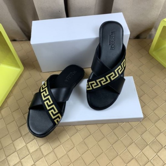 VERSACE ヴェルサーチェ 夏季大人気アイテム 2024SS メンズ用 サンダル VERSACE ヴェルサーチェ 夏季大人気アイテム 2024SS メンズ用 サンダル