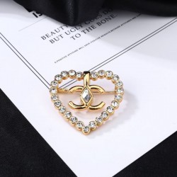 CHANEL シャネル 品薄状態になる夏季新作 2024SS ブローチ