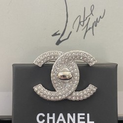 CHANEL シャネル ファッション感度の高い 2024SS ブローチ