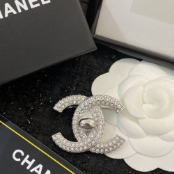 CHANEL シャネル ファッション感度の高い 2024SS ブローチ