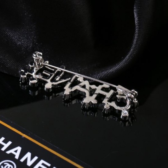 CHANEL シャネル この春夏注目のトップス 2024SS ブローチ CHANEL シャネル この春夏注目のトップス 2024SS ブローチ