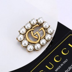 GUCCI グッチ 今年のトレンドを先取り 2024SS ブローチ