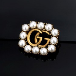 GUCCI グッチ 今年のトレンドを先取り 2024SS ブローチ