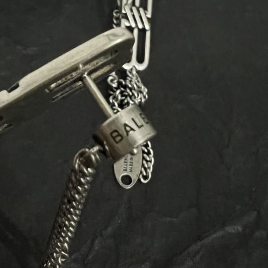 BALENCIAGA バレンシアガ 春夏の定番新品 2024SS イヤリング BALENCIAGA バレンシアガ 春夏の定番新品 2024SS イヤリング