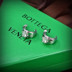 BOTTEGA VENETA ボッテガヴェネタ 春色先取り 2024SS イヤリング