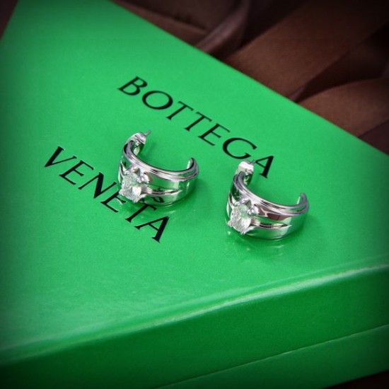 BOTTEGA VENETA ボッテガヴェネタ 春色先取り 2024SS イヤリング BOTTEGA VENETA ボッテガヴェネタ 春色先取り 2024SS イヤリング