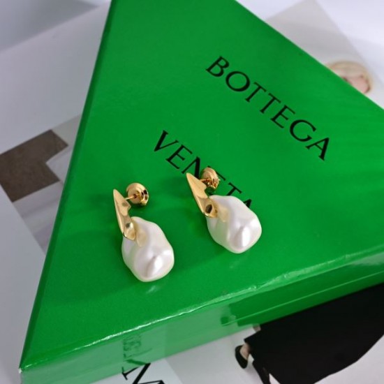 BOTTEGA VENETA ボッテガヴェネタ 限定数限り 2024SS イヤリング BOTTEGA VENETA ボッテガヴェネタ 限定数限り 2024SS イヤリング
