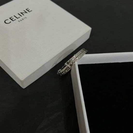 CELINE セリーヌ 最新商品即完売必至 2024SS イヤリング CELINE セリーヌ 最新商品即完売必至 2024SS イヤリング