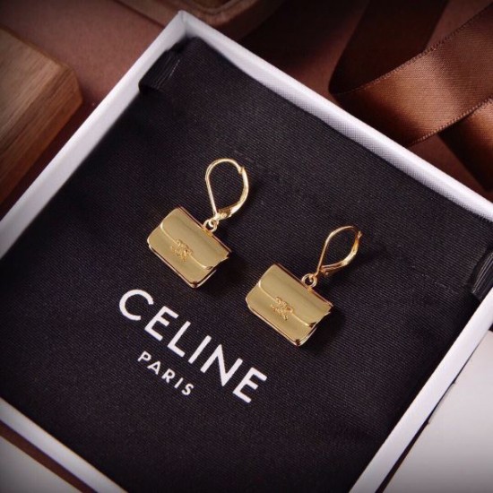 CELINE セリーヌ 完売必須☆お早めに 2024SS イヤリング CELINE セリーヌ 完売必須☆お早めに 2024SS イヤリング
