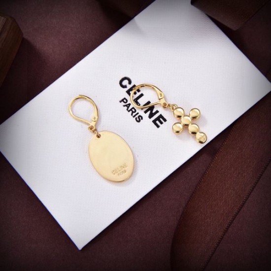 CELINE セリーヌ 最新人気話題沸騰中 2024SS イヤリング CELINE セリーヌ 最新人気話題沸騰中 2024SS イヤリング