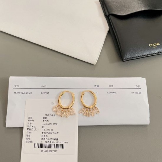 CELINE セリーヌ この夏に入れるべき 2024SS イヤリング CELINE セリーヌ この夏に入れるべき 2024SS イヤリング