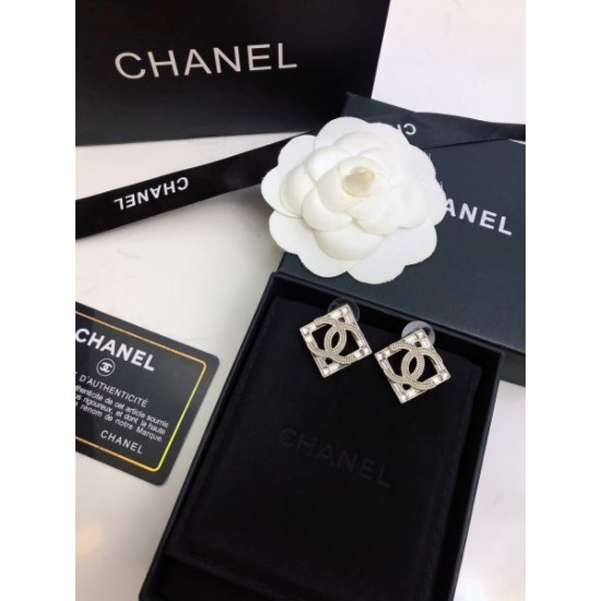 CHANEL シャネル ギフト最適期間限定 2024SS イヤリング CHANEL シャネル ギフト最適期間限定 2024SS イヤリング