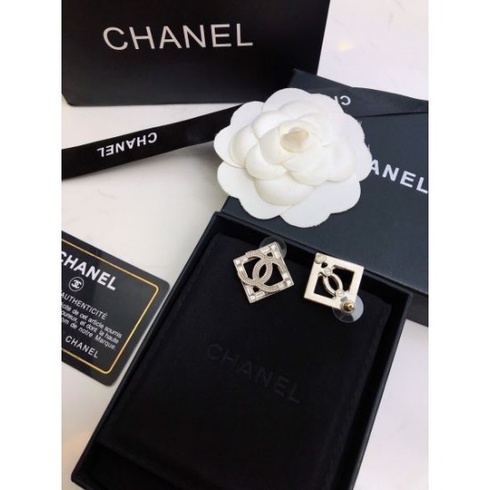 CHANEL シャネル ギフト最適期間限定 2024SS イヤリング CHANEL シャネル ギフト最適期間限定 2024SS イヤリング