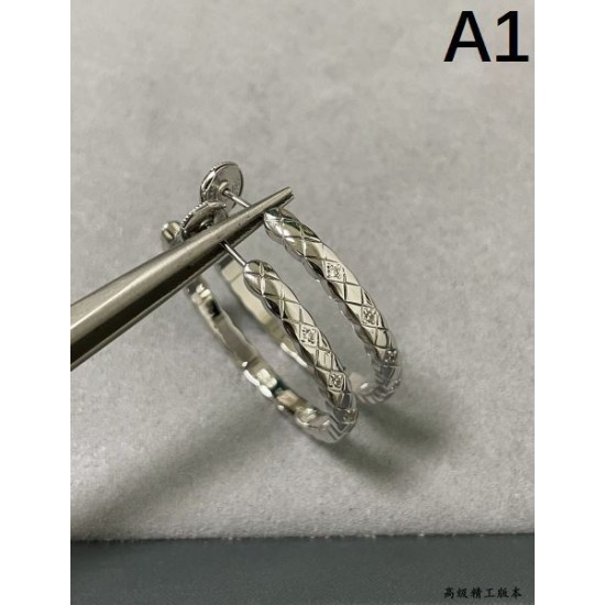 CHANEL シャネル 着まわし抜群カラー 2024SS イヤリング CHANEL シャネル 着まわし抜群カラー 2024SS イヤリング
