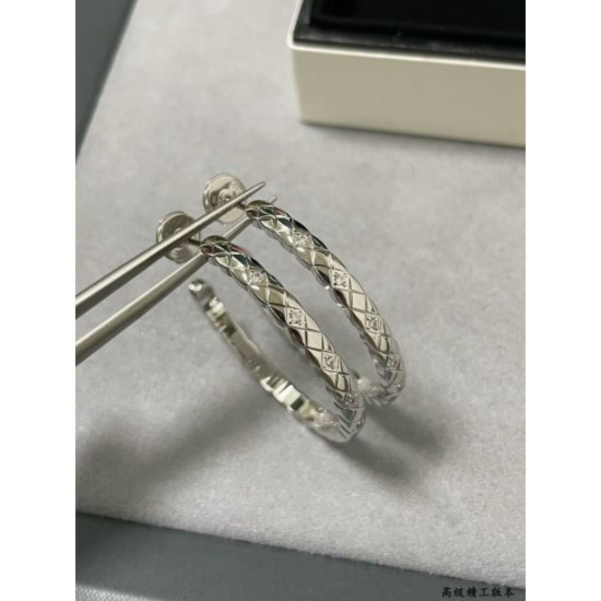 CHANEL シャネル 着まわし抜群カラー 2024SS イヤリング CHANEL シャネル 着まわし抜群カラー 2024SS イヤリング