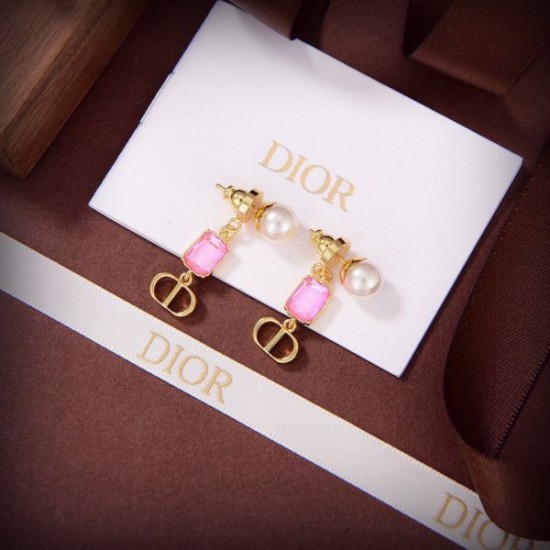 DIOR ディオール 主張性が優れた新作 2024SS イヤリング