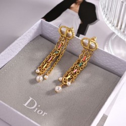 DIOR ディオール トレンドの最先端に 2024SS イヤリング