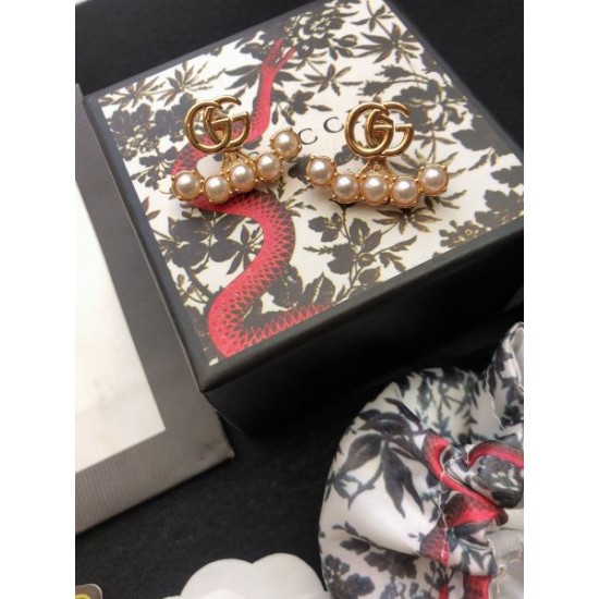 GUCCI グッチ 完売大人気アイテム 2024SS イヤリング GUCCI グッチ 完売大人気アイテム 2024SS イヤリング