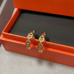HERMES エルメス 夏でも快適な着心地 2024SS イヤリング