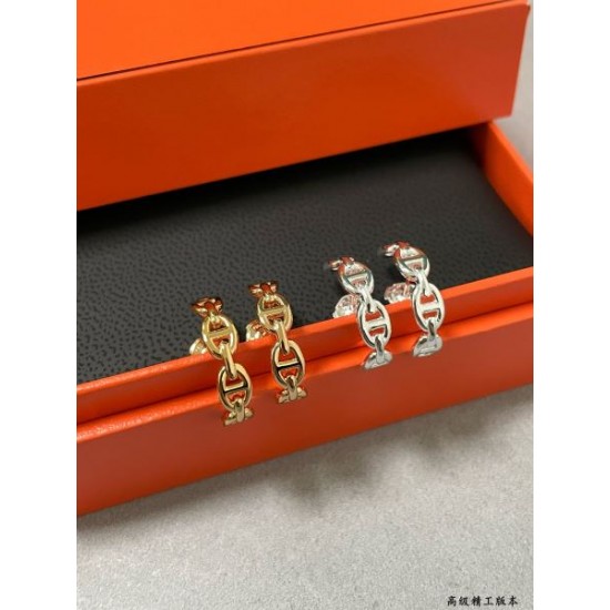 HERMES エルメス 夏でも快適な着心地 2024SS イヤリング HERMES エルメス 夏でも快適な着心地 2024SS イヤリング