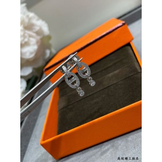 HERMES エルメス 夏おしゃれを先取り 2024SS イヤリング HERMES エルメス 夏おしゃれを先取り 2024SS イヤリング