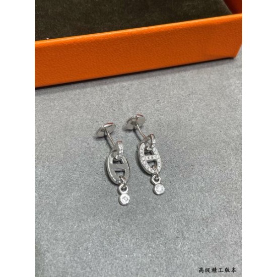 HERMES エルメス 夏おしゃれを先取り 2024SS イヤリング HERMES エルメス 夏おしゃれを先取り 2024SS イヤリング
