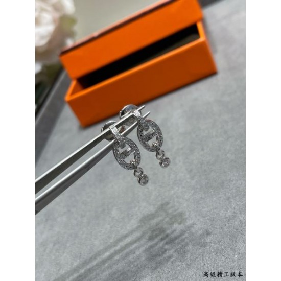 HERMES エルメス 夏おしゃれを先取り 2024SS イヤリング HERMES エルメス 夏おしゃれを先取り 2024SS イヤリング