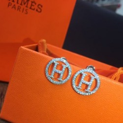 HERMES エルメス 春夏の最新トレンド 2024SS イヤリング