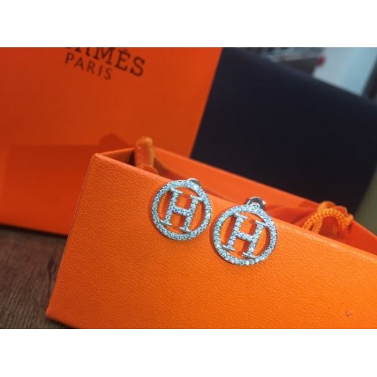 HERMES エルメス 春夏の最新トレンド 2024SS イヤリング