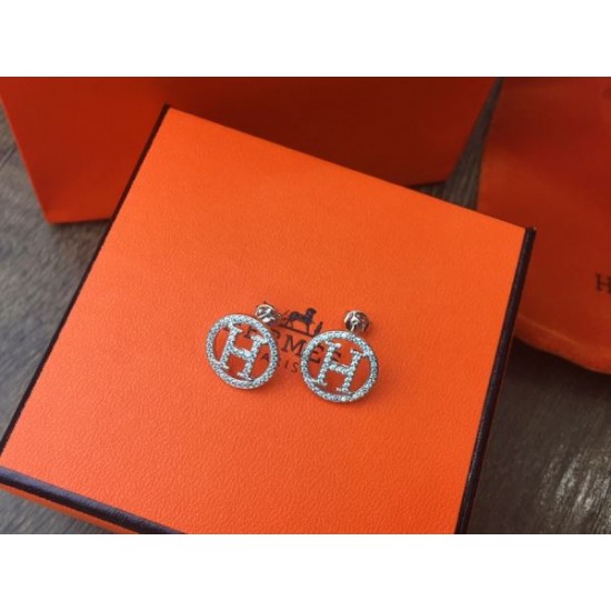 HERMES エルメス 春夏の最新トレンド 2024SS イヤリング