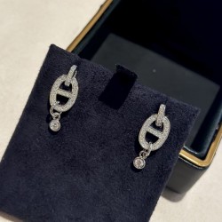 HERMES エルメス 今年流の人気コーデ 2024SS イヤリング