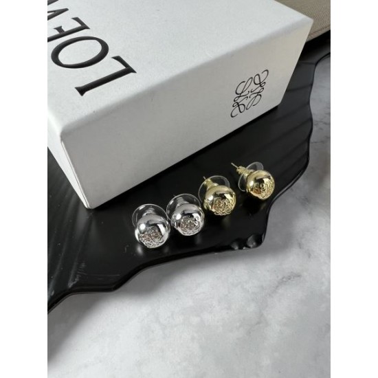 LOEWE ロエベ 毎シーズン活躍する 2024SS イヤリング LOEWE ロエベ 毎シーズン活躍する 2024SS イヤリング