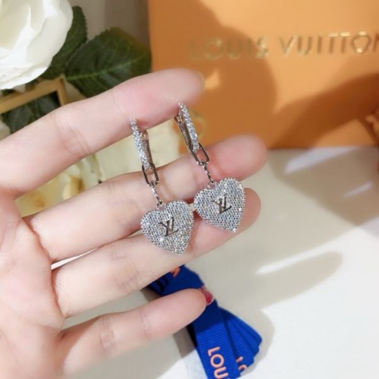 LOUIS VUITTON ルイヴィトン 超激得格安 2024SS イヤリング LOUIS VUITTON ルイヴィトン 超激得格安 2024SS イヤリング
