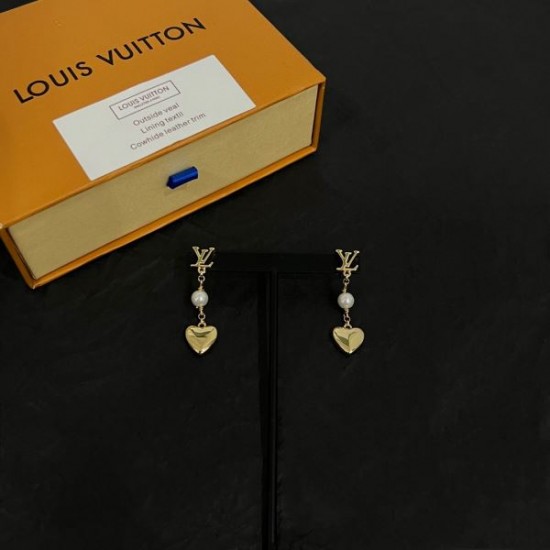 LOUIS VUITTON ルイヴィトン 今年最流行 2024SS イヤリング LOUIS VUITTON ルイヴィトン 今年最流行 2024SS イヤリング