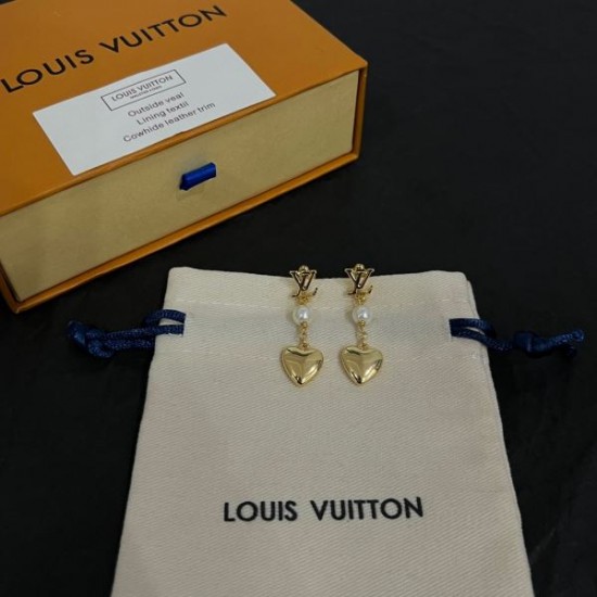 LOUIS VUITTON ルイヴィトン 今年最流行 2024SS イヤリング LOUIS VUITTON ルイヴィトン 今年最流行 2024SS イヤリング