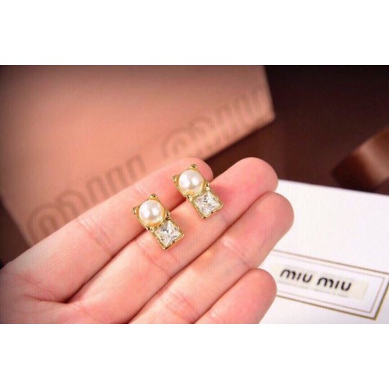 MIU MIU ミュウミュウ 今期新商品 2024SS イヤリング MIU MIU ミュウミュウ 今期新商品 2024SS イヤリング