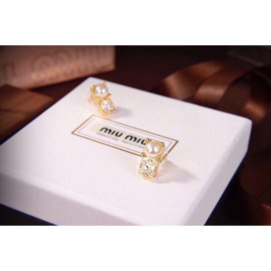 MIU MIU ミュウミュウ 今期新商品 2024SS イヤリング MIU MIU ミュウミュウ 今期新商品 2024SS イヤリング