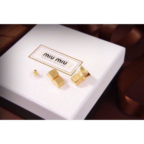 MIU MIU ミュウミュウ 今期新商品 2024SS イヤリング MIU MIU ミュウミュウ 今期新商品 2024SS イヤリング