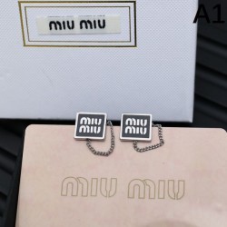 MIU MIU ミュウミュウ 高い活用度 2024SS イヤリング