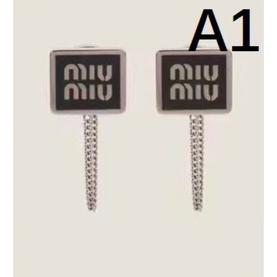 MIU MIU ミュウミュウ 絶大な人気 2024SS イヤリング MIU MIU ミュウミュウ 絶大な人気 2024SS イヤリング